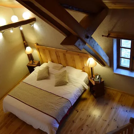 Le Moulin Du Bateau - Bed & Breakfast